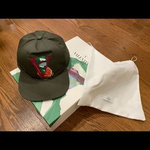 Men’s Authentic Valentino Garavani hat size 59
